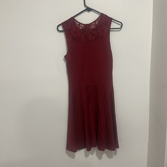 EUC Juniors Small Red dress perfect foe holidays - Picture 2 of 9